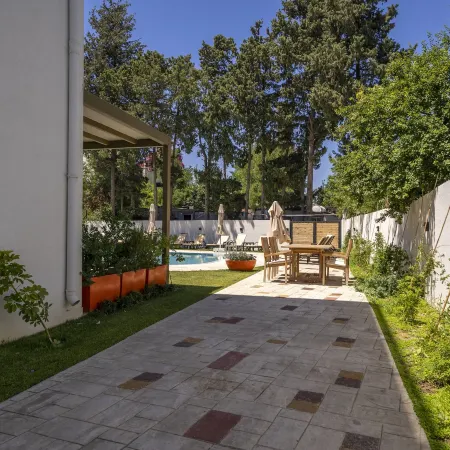 Olive Tree Hotel Отели рядом с достопримечательностью «Пляж Гундоган»