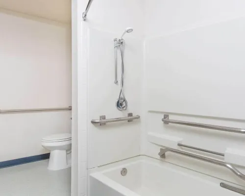 Baymont Inn & Suites by Wyndham Anchorage Airport الغرف Photos