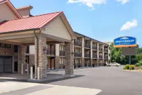 Howard Johnson by Wyndham Pigeon Forge Hotels in Pigeon Forge