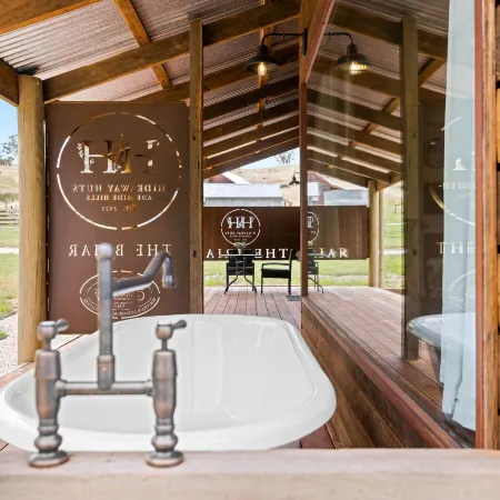 Grandview Accommodation - Hideaway Huts