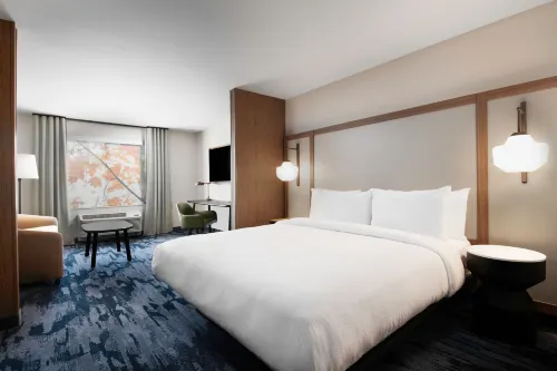 Fairfield Inn & Suites Chino - parkir