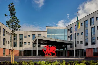 Tŷ Newport Hotels in 