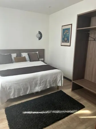 Le Clémenceau Hôtel et Appart'hôtel & Restaurant "Gare Sncf" Centre Ville Отели в г. Рем