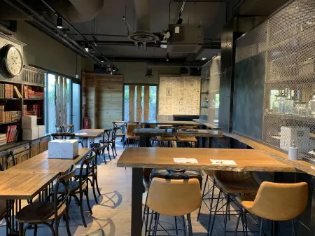 B&B Hotel Clermont-Ferrand A71-A75 la Méridienne Отели рядом с достопримечательностью «Музей Баргуэна»