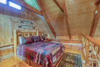 Bear Pause - 2 Bedrooms, 2 Baths, Sleeps 6 Cabin by RedAwning Hotels in Cosby