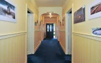 Olive Rabbit - Boutique Bed & Breakfast - parking