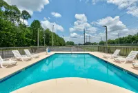 Super 8 by Wyndham Diberville Biloxi Area Hotels in D'Iberville