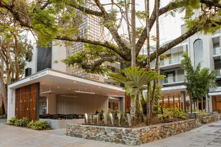Netanya Noosa Beachfront Resort Отели рядом с достопримечательностью «Hastings Street»