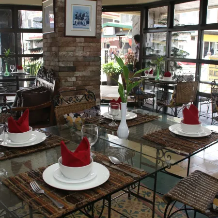 Roxas President's Inn