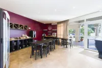 Garden & City Six-Fours-Les-Plages Hotels in Six-Fours-les-Plages