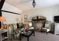 Macdonald Bear Hotel