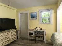COZY BEACH HOUSE 1 BEDROOM
