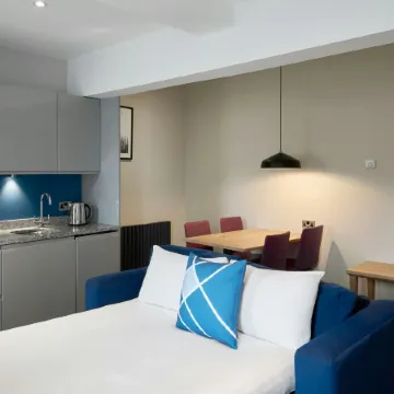 Four Points Flex by Sheraton Edinburgh Отели рядом с достопримечательностью «Эдинбург Олд Таун»