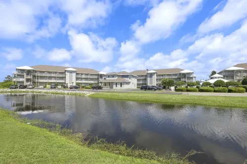 Cozy 2Br Condo - Romar Lakes 103E