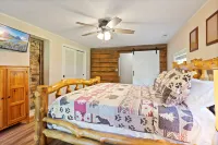 Charming Cabin with Fire Pit and Walking Trails - Inviting Family Retreat