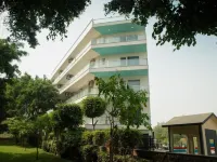 Inde Hotel Golf Course Extension, Gurgaon Hotels near FunXs