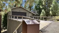 Private Theater, Hot Tub and Infrared Sauna - Stunning Retreat فنادق في Zephyr Cove–Round Hill Village