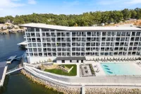 Private Deck and Lakeside Pool - Stunning Penthouse Escape