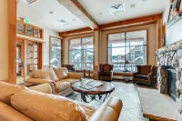 Keystone Condo w/Mountain Views, Shared Pool/Hot Tub - Near Ski Lift/Restaurants