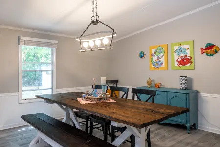 Delightful Game Room and Tiki Bar - Inviting Family Getaway Отели в г. Эмералд Айл