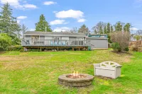 Lakeside Leisure & Devils Lake Access