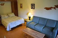 Cozy Ground Floor Studio Unit Hotels in Maui