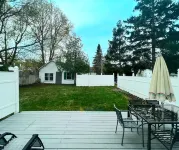 Natural Light and Spacious Backyard - Inviting Lakeshore Retreat Hotels in Glen Arbor