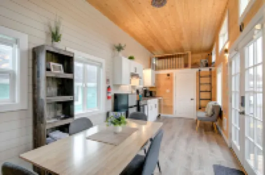 Cozy Loft Tiny House and Shared Playground - Charming Beachside Retreat
