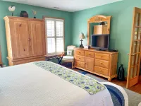 Enchanting Cabana with Pool Access - Tranquil Coastal Retreat