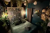 Leverest Rooms - Bed and Breakfasts