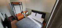 Guest House KO-Z Daya Hotel dekat Indomaret Perintis Kemerdekaan II