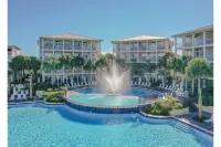 Lagoon Pool Access and Beach Proximity - Exquisite Coastal Haven