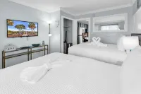 Indoor and Outdoor Pools with Spa Access - Charming Coastal Retreat