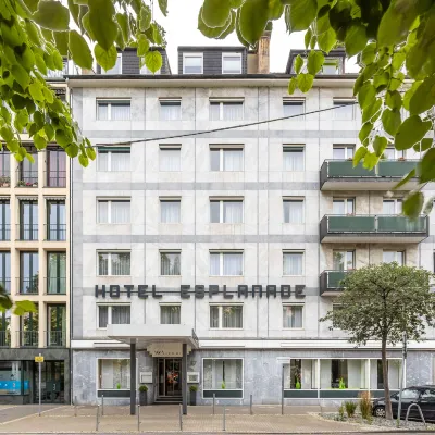 Trip Inn Hotel Esplanade Отели рядом с достопримечательностью «Хассельс»