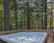 Hinckleys Dreamwood Cottages - Hot Tub