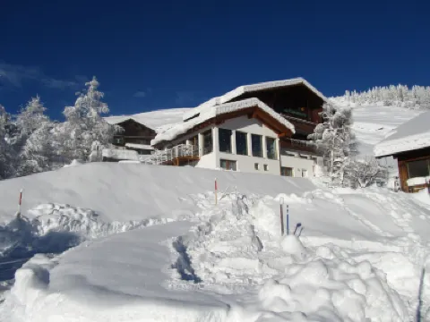 Hotel Cuntera Hotels near Bogn Sedrun