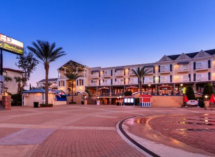 Kemah Boardwalk Inn