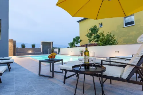 Lucky Luke Pool Apartments - 3-Star