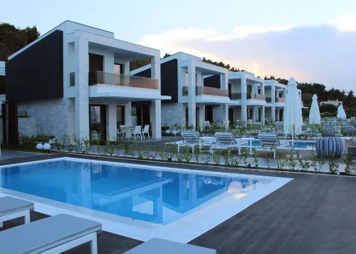 Crystal Villas & Suites