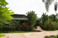 Blue River Resort & Hot Springs Hotels in Hacienda Santa María