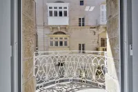 Tritoni Mini Studios - Valletta Hotels in Floriana