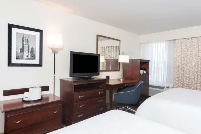 Hampton Inn East Lansing فنادق في لانسنج