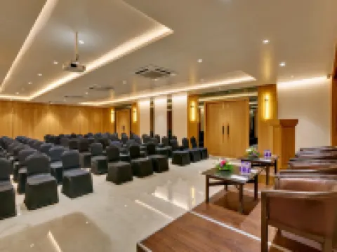 Regenta Place Raysons Kolhapur فنادق في كولهابور