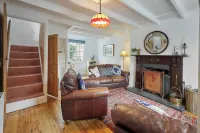 Host & Stay - Hampdon Cottage