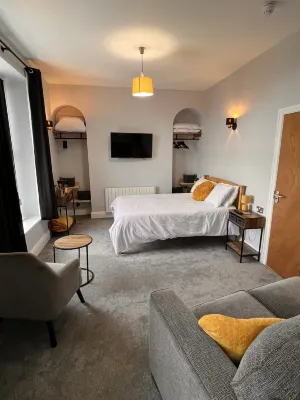 Hoopers Sandy Beach Guest Rooms Hotel di Mayals