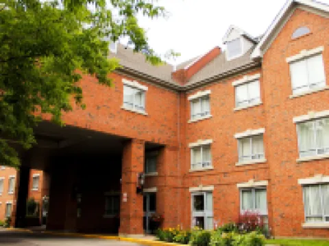 Comfort Suites Hotels in London