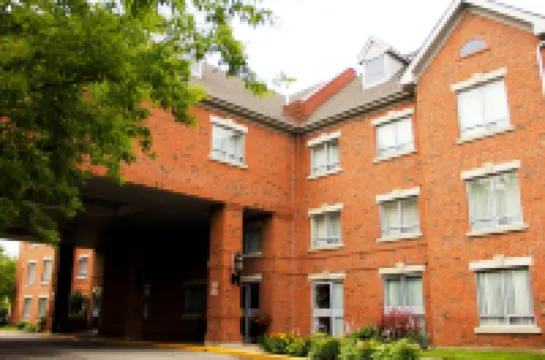 Comfort Suites Hotels in Middlesex County