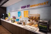 Tru by Hilton Ft. Lauderdale Downtown - breakfast