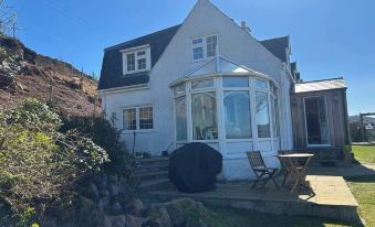 2 Guests - Free Parking - Bbq & Patio - Sea Views