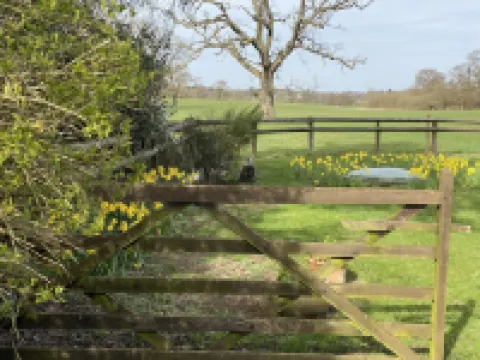 Private Room - Sleeps 2 - Private Entry - Parking Hoteles en Solihull